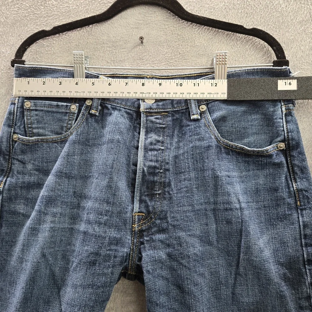 Levis *please carefully